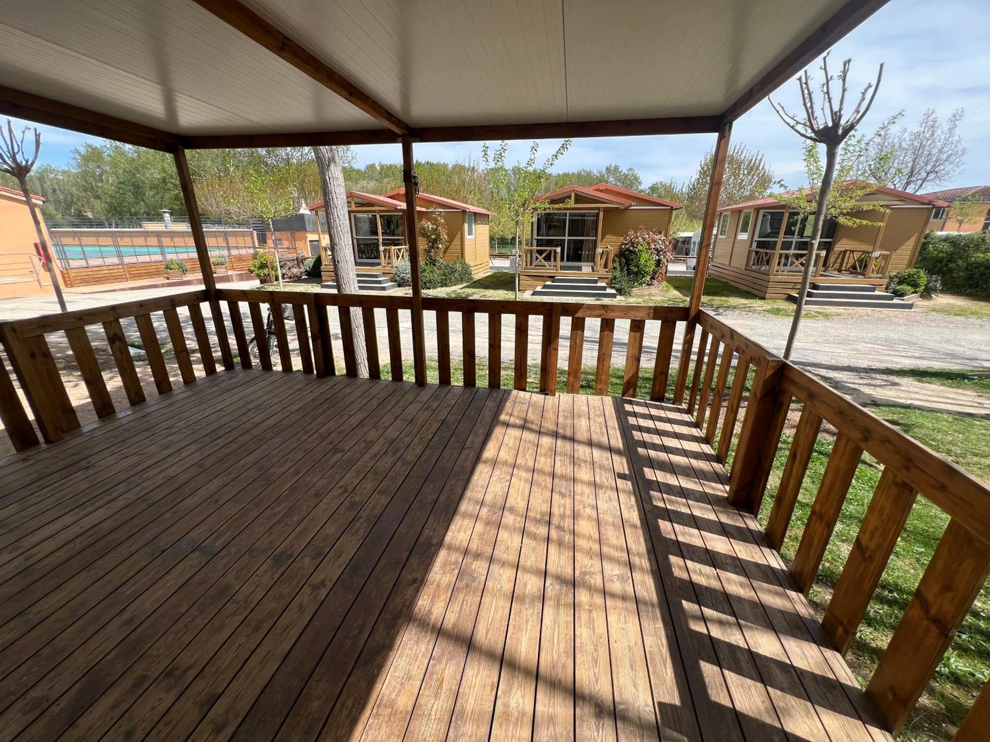 Camping Bungalow El Llac De Banyoles Porqueres Buitenkant foto